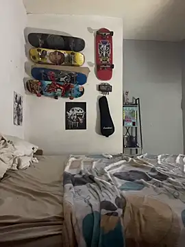 Snapshot of paullliliu chatting on 15, 2, 2026 paullliliu online show from 15, 2, 2026