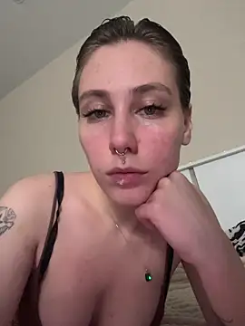 Molli Luv online show from 7, 11, 2025