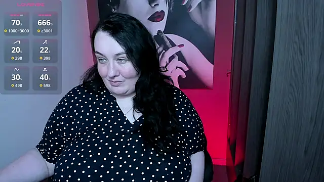 Snapshot of QueenOfHaze chatting on 11, 4, 2026 QueenOfHaze online show from 11, 4, 2026