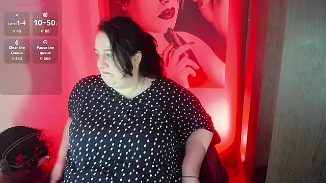 Snapshot of QueenOfHaze chatting on 17, 4, 2026 QueenOfHaze online show from 17, 4, 2026