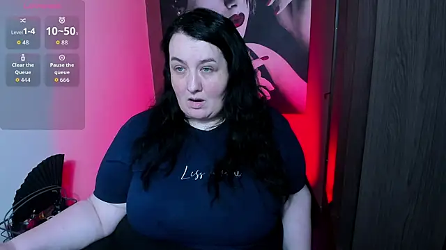 Snapshot of QueenOfHaze chatting on 18, 4, 2026 QueenOfHaze online show from 18, 4, 2026