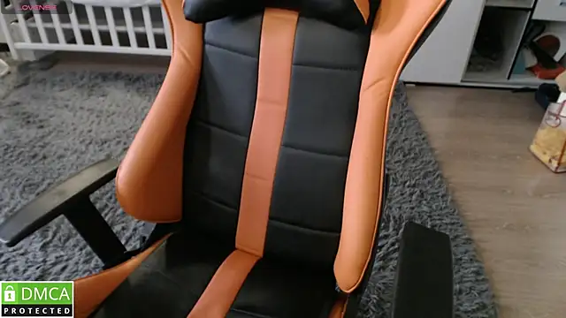 crystalyss online show from 5, 11, 2025