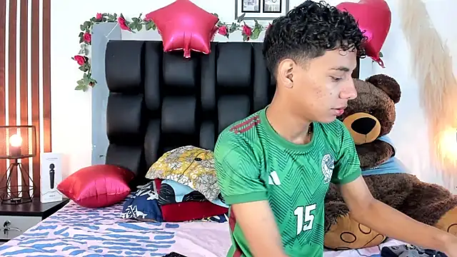 Snapshot of Amberr1 chatting on 7, 2, 2025 Amberr1 online show from 7, 2, 2025