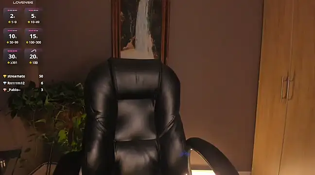 Snapshot of eilynxx chatting on 2, 2, 2025 eilynxx online show from 2, 2, 2025