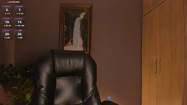 Snapshot of eilynxx chatting on 6, 2, 2025 eilynxx online show from 6, 2, 2025