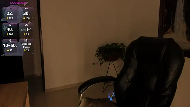 Snapshot of eilynxx chatting on 25, 11, 2025 eilynxx online show from 25, 11, 2025