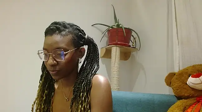 BrianaBrown1 online show from 8, 2, 2025