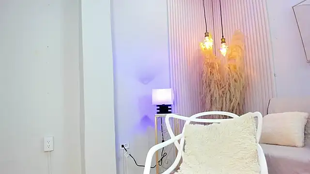 alana rossetti online show from 18, 2, 2026