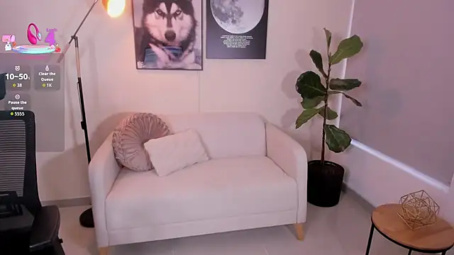 Snapshot of LairaScott chatting on 16, 12, 2025 LairaScott online show from 16, 12, 2025