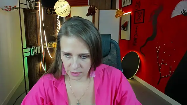 Snapshot of EmiliaBedy chatting on 11, 2, 2025 EmiliaBedy online show from 11, 2, 2025