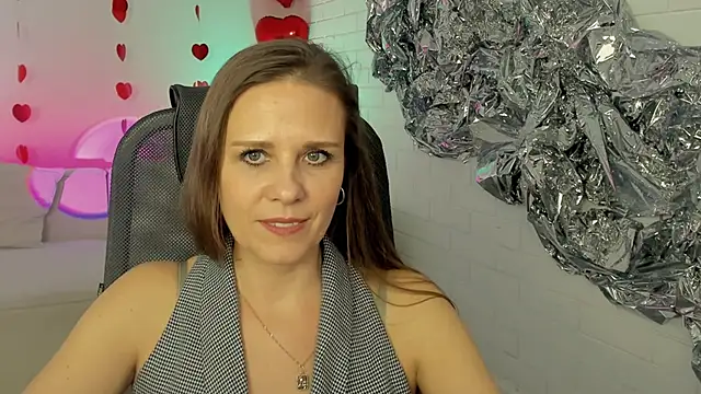 Snapshot of EmiliaBedy chatting on 18, 2, 2025 EmiliaBedy online show from 18, 2, 2025