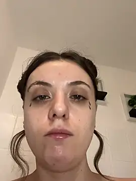 Snapshot of bunnythetailor chatting on 1, 2, 2025 bunnythetailor online show from 1, 2, 2025