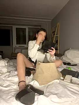 Snapshot of bunnythetailor chatting on 3, 11, 2025 bunnythetailor online show from 3, 11, 2025