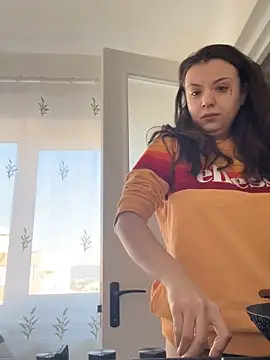 Snapshot of bunnythetailor chatting on 14, 12, 2025 bunnythetailor online show from 14, 12, 2025