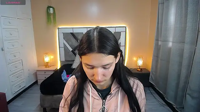 Snapshot of Sofii_cutee chatting on 13, 3, 2025 Sofii cutee online show from 13, 3, 2025