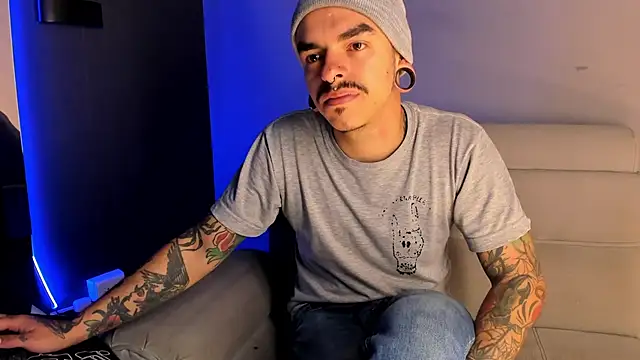 Snapshot of kaletattoo chatting on 7, 5, 2026 kaletattoo online show from 7, 5, 2026