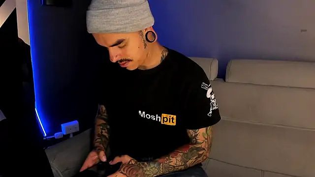 Snapshot of kaletattoo chatting on 8, 5, 2026 kaletattoo online show from 8, 5, 2026