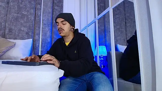 Snapshot of kaletattoo chatting on 4, 7, 2026 kaletattoo online show from 4, 7, 2026