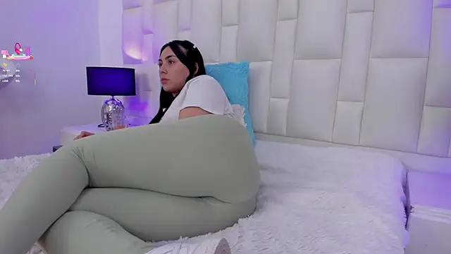 Snapshot of Ariana_rouse chatting on 19, 3, 2025 Ariana rouse online show from 19, 3, 2025