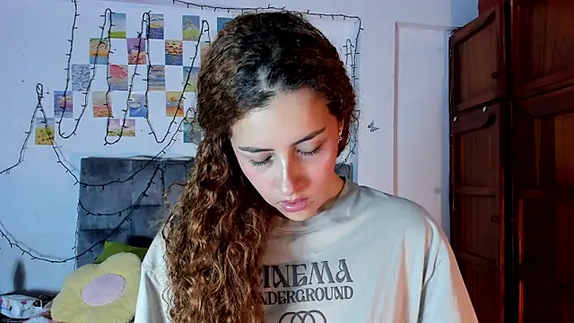 Snapshot of Isangel_ chatting on 10, 2, 2026 Isangel online show from 10, 2, 2026