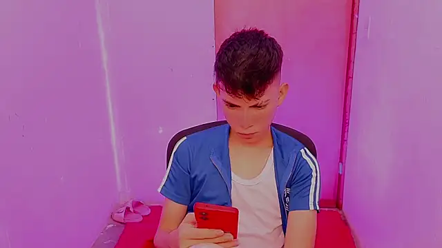 Alexxx lov online show from 12, 2, 2026