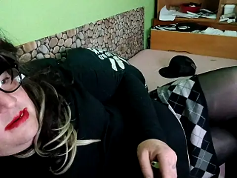 Snapshot of Adrianka chatting on 21, 4, 2026 Adrianka online show from 21, 4, 2026