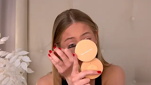 Snapshot of ur_wet_dreams chatting on 22, 3, 2026 ur wet dreams online show from 22, 3, 2026