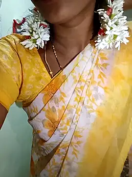 Snapshot of TeluguammayiMahi chatting on 11, 4, 2026 TeluguammayiMahi online show from 11, 4, 2026