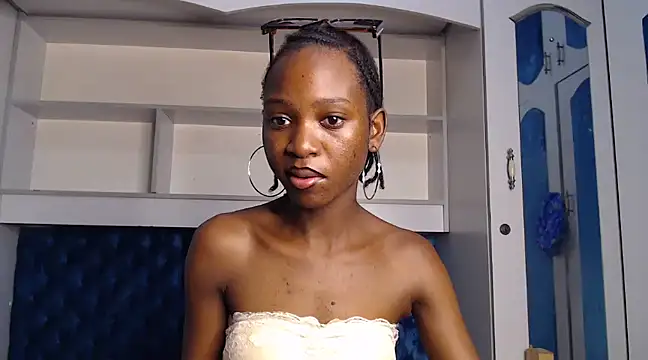 YoungDiva69 online show from 5, 3, 2025