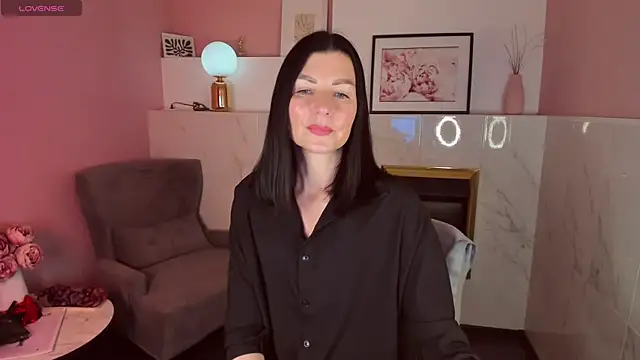 MonicaCheerful online show from 5, 2, 2025