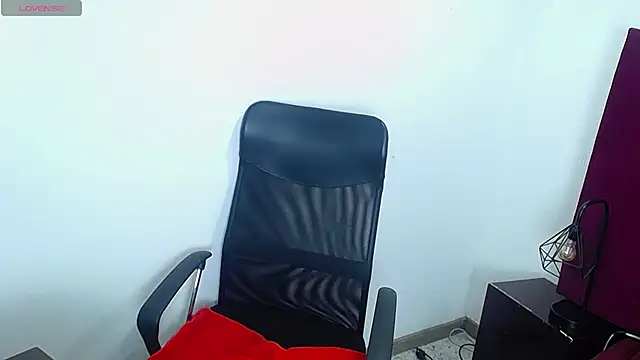 CamiilaReyes online show from 7, 2, 2025