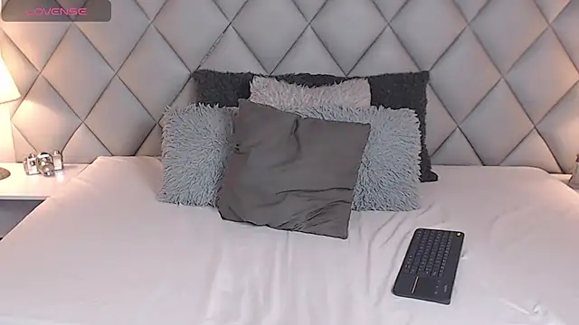 Snapshot of LalyCastro chatting on 6, 3, 2025 LalyCastro online show from 6, 3, 2025