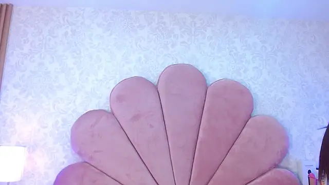 ElhaThomson online show from 13, 12, 2025