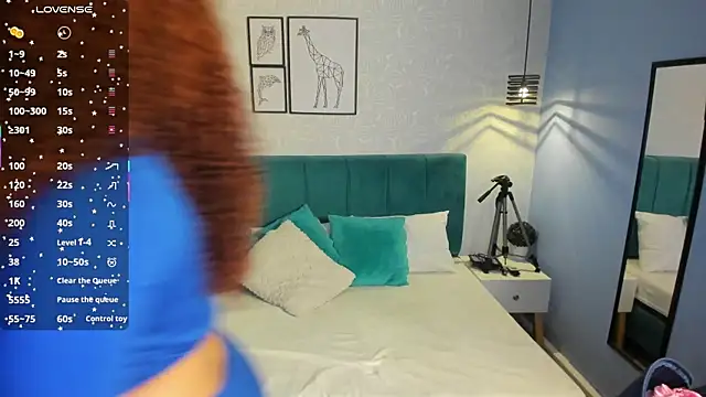 Snapshot of ninna_curly chatting on 6, 10, 2025 ninna curly online show from 6, 10, 2025