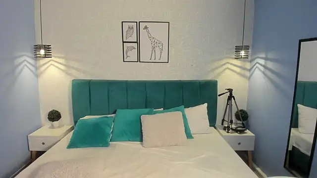 Snapshot of ninna_curly chatting on 9, 10, 2025 ninna curly online show from 9, 10, 2025