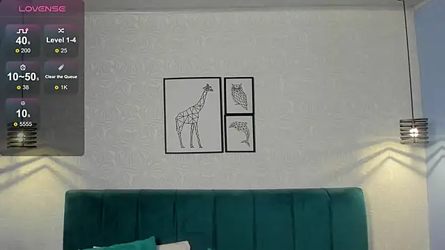 Snapshot of ninna_curly chatting on 10, 10, 2025 ninna curly online show from 10, 10, 2025