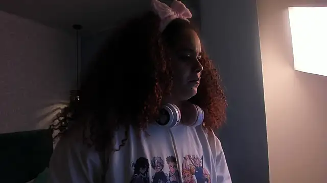 Snapshot of ninna_curly chatting on 15, 10, 2025 ninna curly online show from 15, 10, 2025