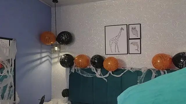 Snapshot of ninna_curly chatting on 24, 10, 2025 ninna curly online show from 24, 10, 2025