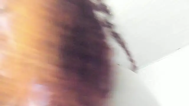 Snapshot of ninna_curly chatting on 31, 10, 2025 ninna curly online show from 31, 10, 2025