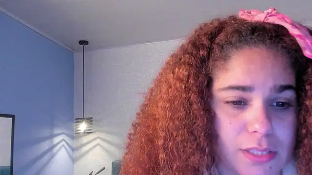 Snapshot of ninna_curly chatting on 21, 11, 2025 ninna curly online show from 21, 11, 2025