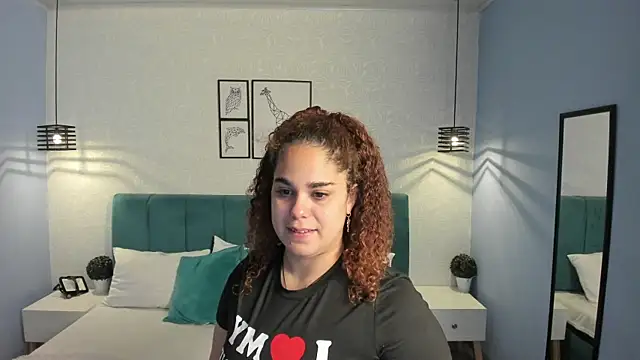 Snapshot of ninna_curly chatting on 1, 12, 2025 ninna curly online show from 1, 12, 2025