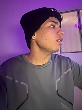 Snapshot of Santiago-Thompson chatting on 5, 1, 2026 Santiago-Thompson online show from 5, 1, 2026