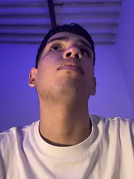 Snapshot of Santiago-Thompson chatting on 11, 1, 2026 Santiago-Thompson online show from 11, 1, 2026