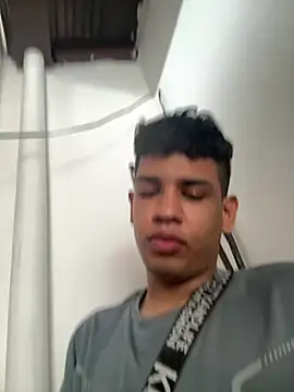 Snapshot of Santiago-Thompson chatting on 13, 4, 2026 Santiago-Thompson online show from 13, 4, 2026