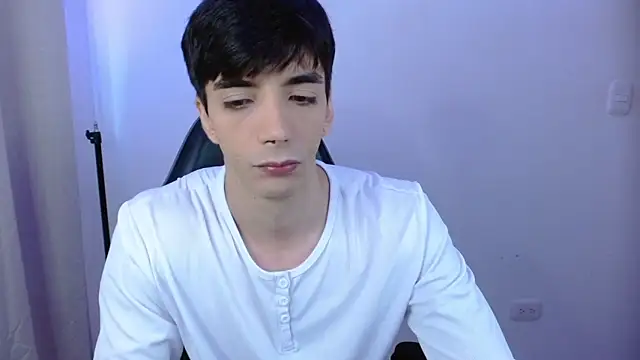 Snapshot of H3ll_B0I chatting on 13, 3, 2026 H3ll B0I online show from 13, 3, 2026