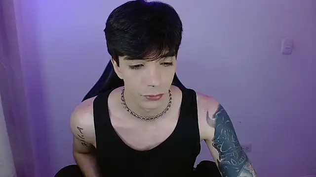 Snapshot of H3ll_B0I chatting on 7, 4, 2026 H3ll B0I online show from 7, 4, 2026