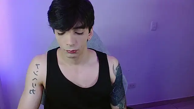 Snapshot of H3ll_B0I chatting on 28, 4, 2026 H3ll B0I online show from 28, 4, 2026