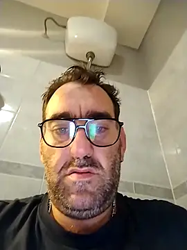 Snapshot of Hardasanut chatting on 11, 10, 2025 Hardasanut online show from 11, 10, 2025