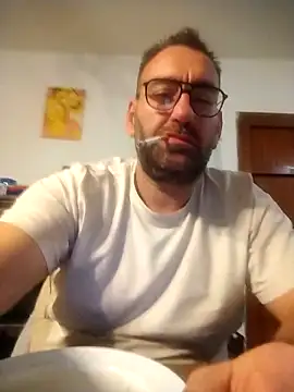 Snapshot of Hardasanut chatting on 4, 11, 2025 Hardasanut online show from 4, 11, 2025