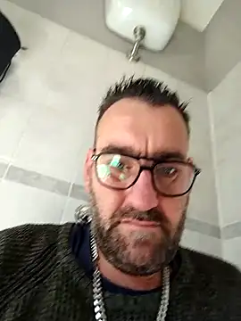 Snapshot of Hardasanut chatting on 5, 11, 2025 Hardasanut online show from 5, 11, 2025